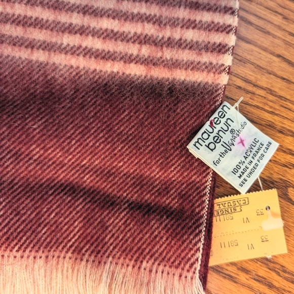 Vintage Maureen Benun Vera Neumann Soft Acrylic Scarf Dark Red - Picture 2 of 2